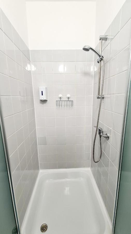 Thai Sun Hostel Πράγα Εξωτερικό φωτογραφία