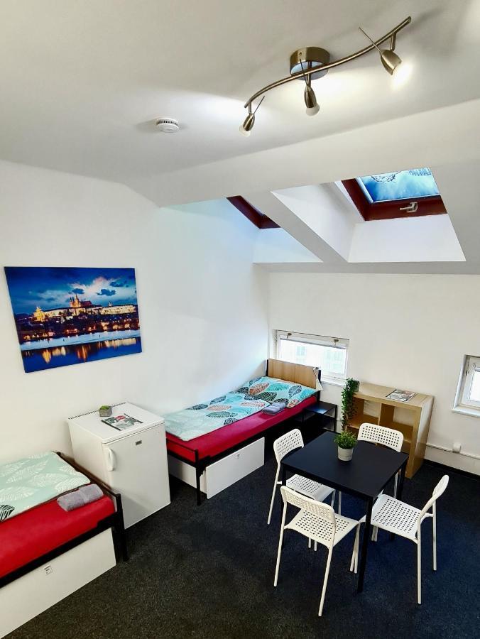Thai Sun Hostel Πράγα Εξωτερικό φωτογραφία